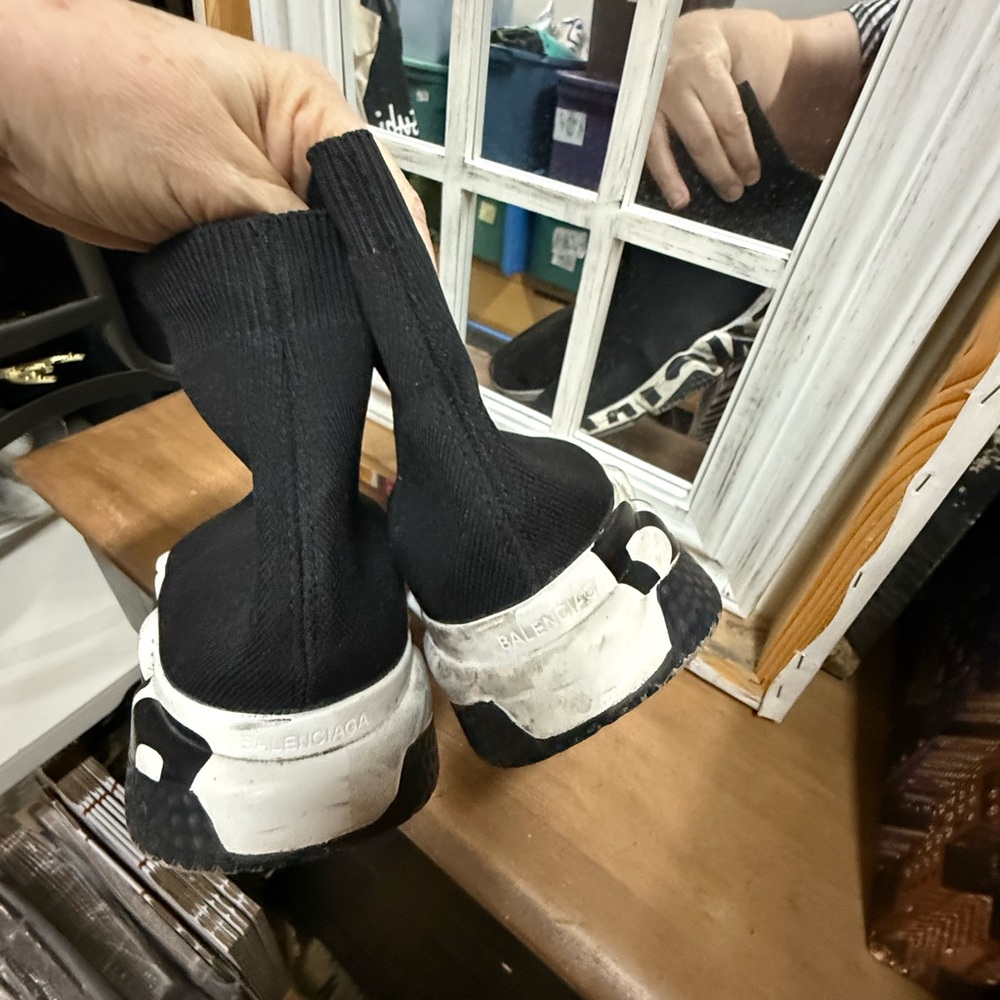 Balenciaga Black and White Graffiti Trainers Men’s 10 - Picture 4 of 8